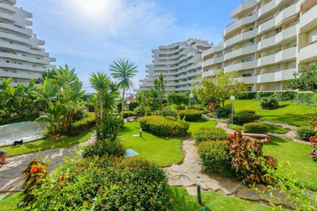 Apartamento 215. Primera Linea De Playa. Benalmádena Extérieur photo